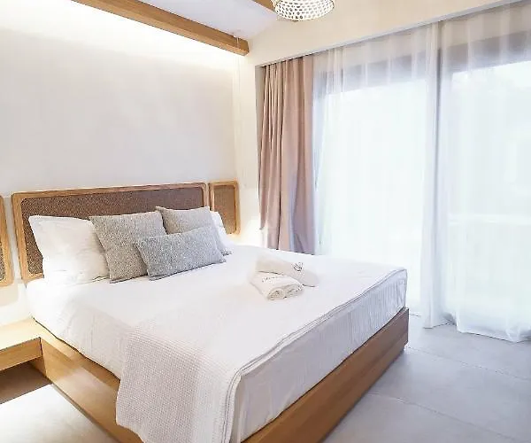 Celine's Rose Aparthotel 4*