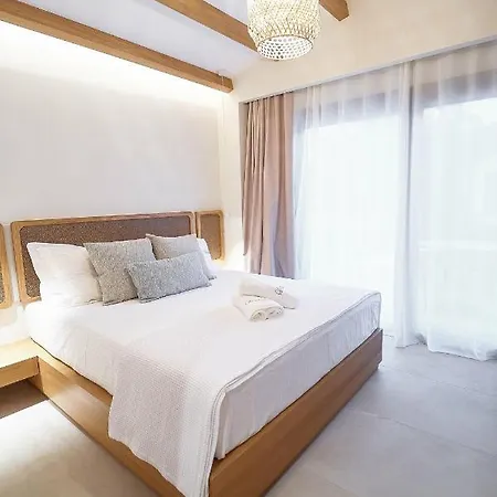 Celine's Rose Aparthotel 4*