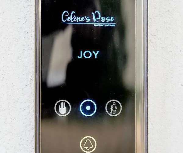 Celine's Rose Apartmanhotel 4*